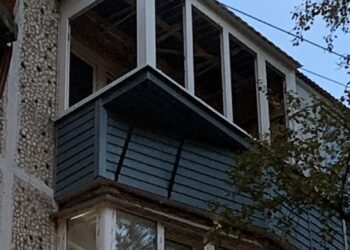 Остекление балкона с выносом