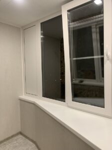 Остекление балкона с выносом